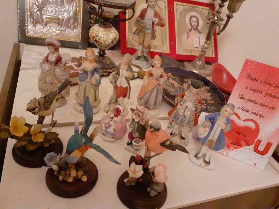 Bibelouri, portelan, obiecte de vitrina.
