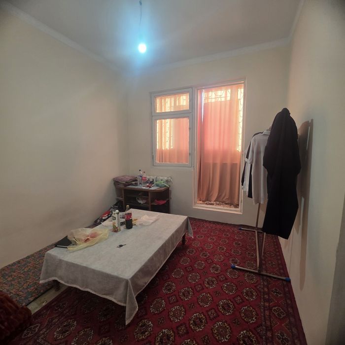 Юнусобод 4кв 2/4/4 Сотилади