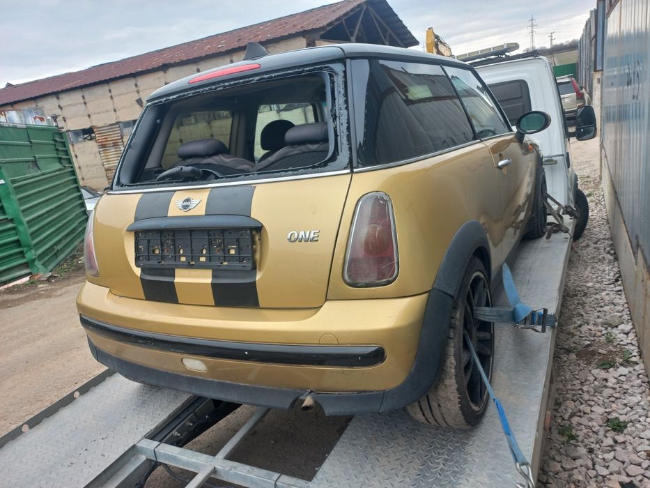 Мини купър 1.6 бензин на части