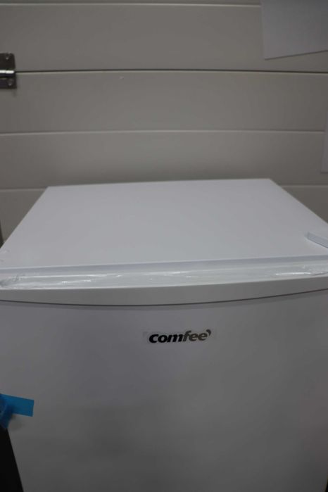 Comfee Свободностоящ, RCU40WH2 Мини Фризер, 31л, лек козметичен дефект