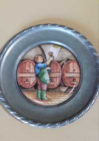 Калаена немска чиния за стена с порцеланова картина 11см диаметър