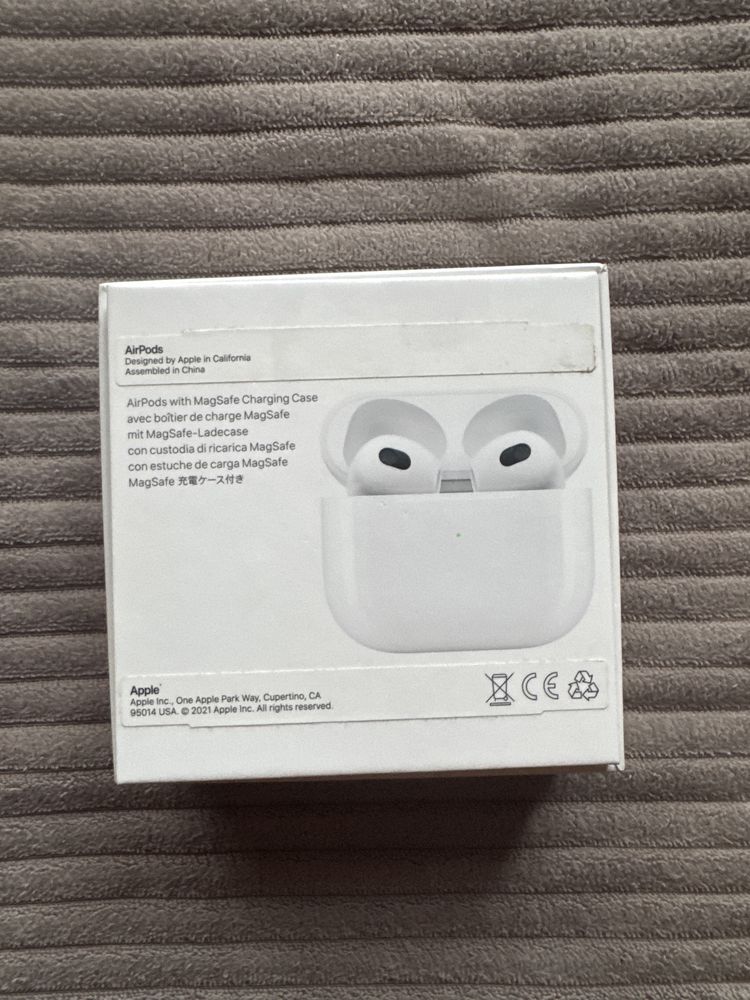 КУТИЯ оригинална от слушалки Air Pods3