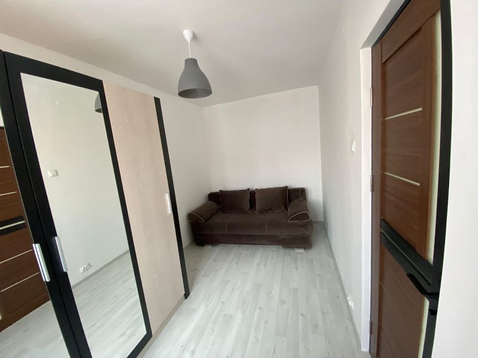 Inchiriez apartament Craiovita Noua