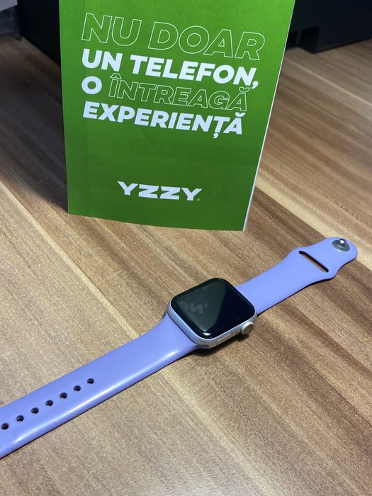 Apple Watch Seria 6 / 40 mm /Silver Aluminium Ceramic Case/ Foarte bun