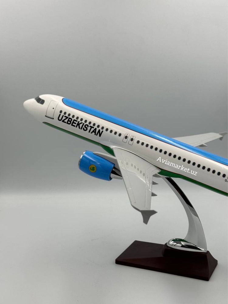 Самолет модель Airbus A320 Uzbekistan Airways сувенир/игрушка