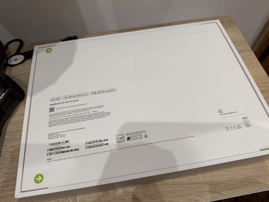 Apple macbook m4 Air 256 gb