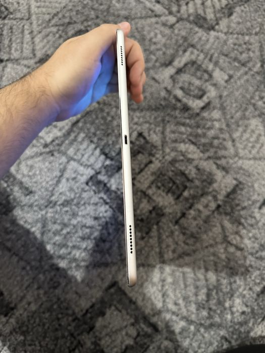 Vand Ipad Pro 12.9 2017 sau schimb cu Xiaomi Pad 6