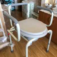 Срочно продается кресло-стул с санитарным оснащением (биотуалет)
