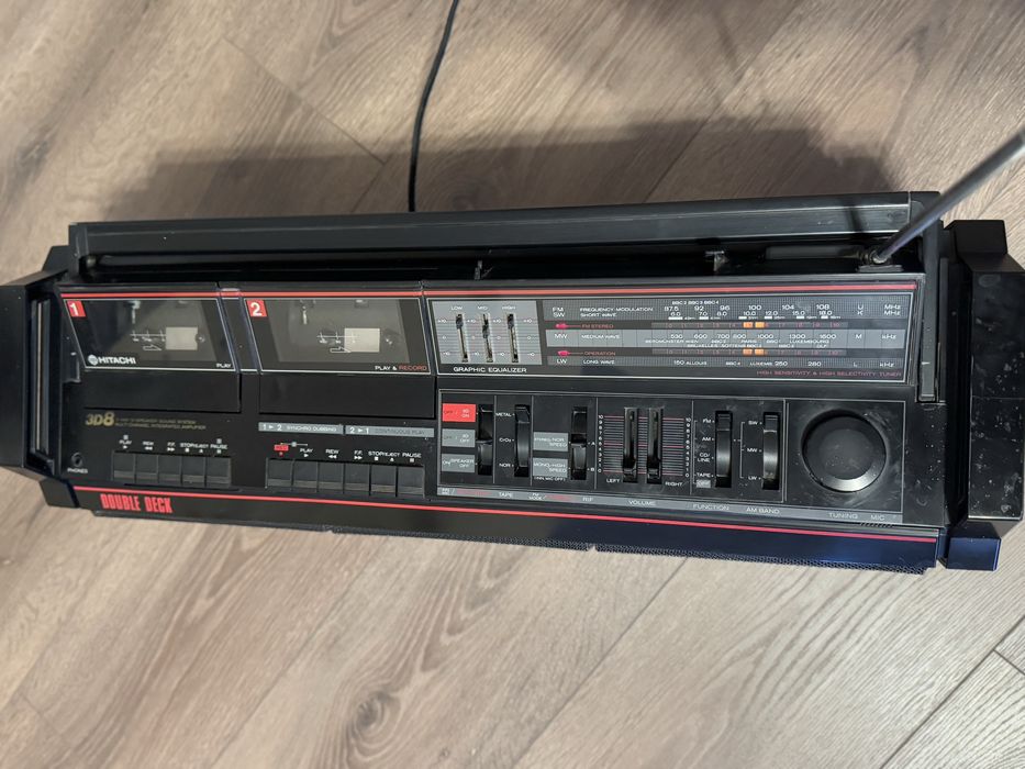 Касетофон Hitachi 3D8 3D Super Woofer 1986