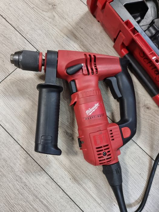 Amanet F28: Masina de gaurit cu percutie Milwaukee T-TEC 201