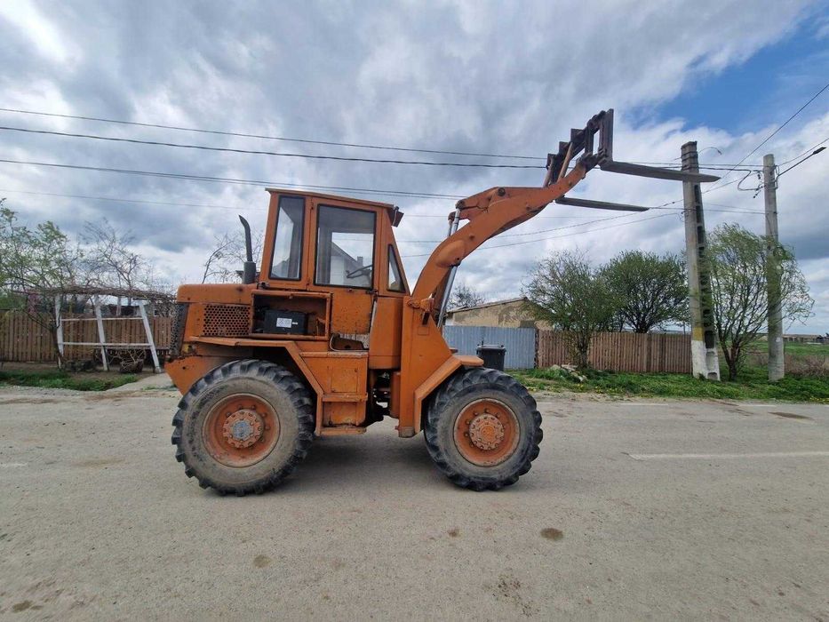 Incarcator Frontal Vola Benfra 4x4 Lame si Cupa incluse perfecta stare