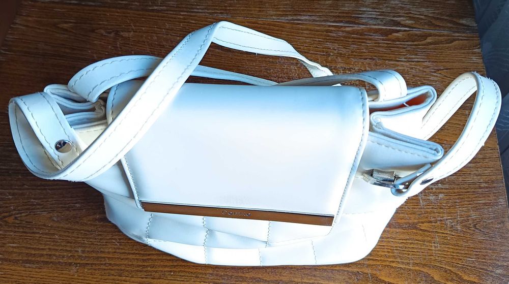 Дамска бяла чанта