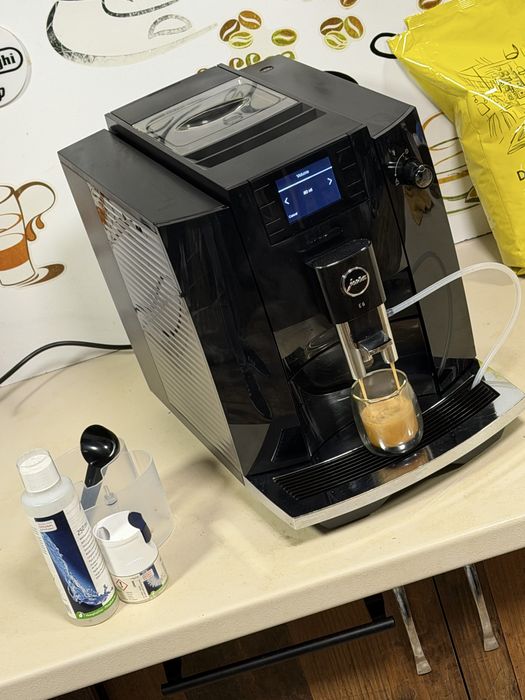 Кафемашина кафе автомат JURA E6 PIANO BLACK с гаранция