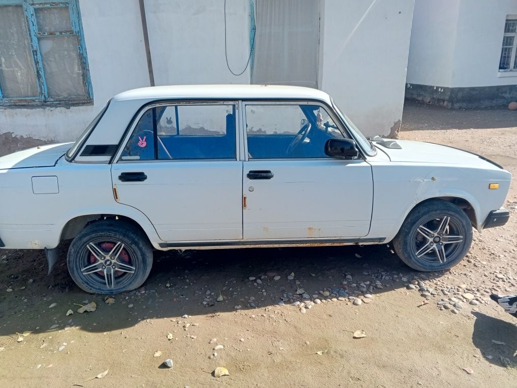 Vaz 2107 yili 2008 hamma hujjatlari joyida gaz benzin