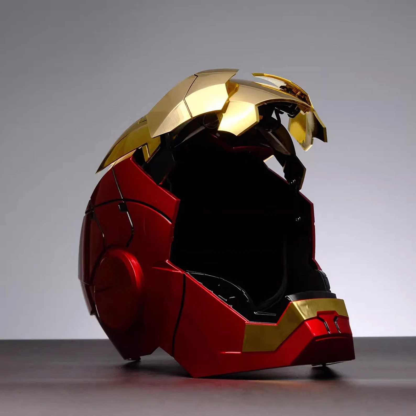 Marvel Моторизирана маска Iron Man с гласова команда Железния човек