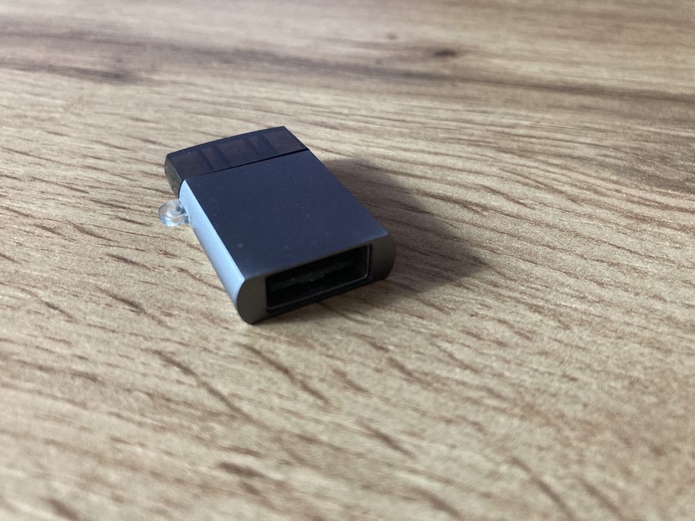 usb-c адаптер+ 1 тб флашка