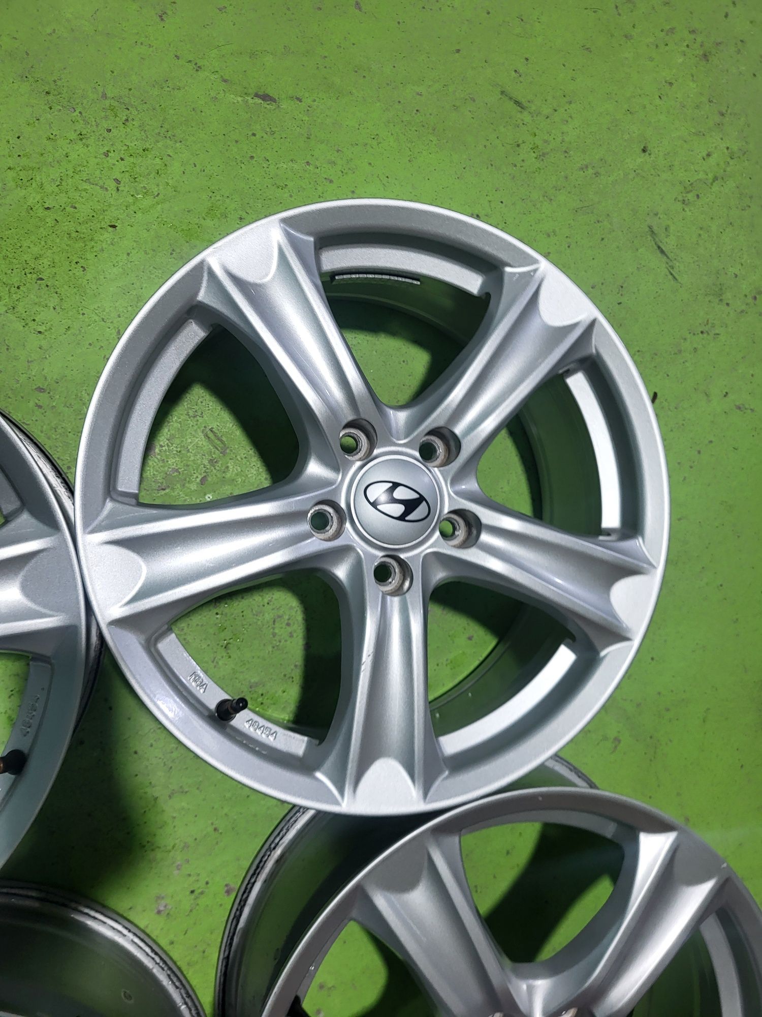 17 5x114.3 Hyundai Kia лети джанти 5х114.3