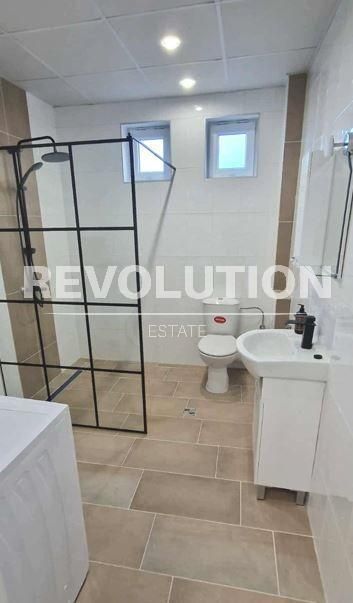 Тристаен апартамент в района на Аспарухово !