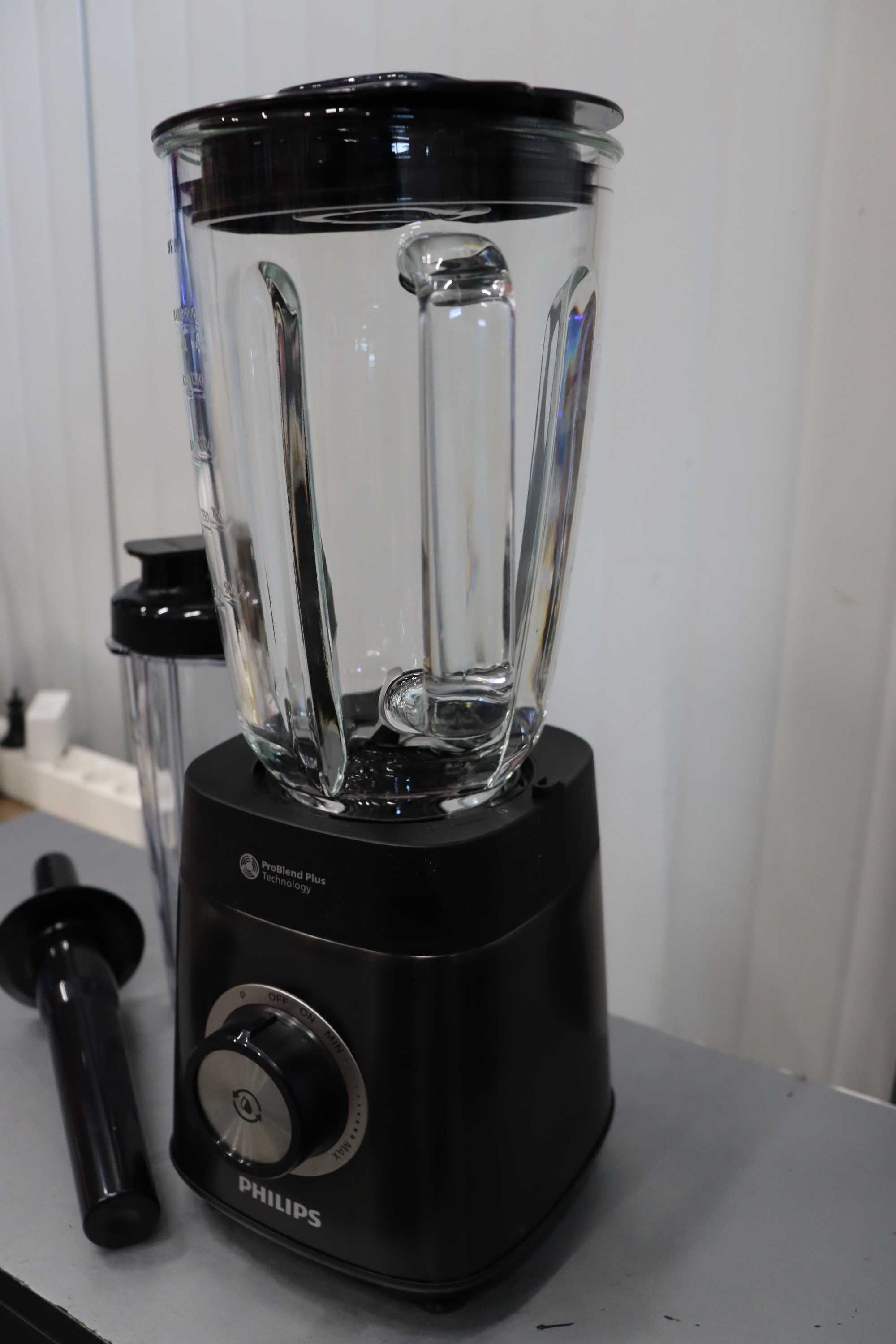 Блендер Philips серия 5000 1200W. Технология ProBlend Plus  2л
