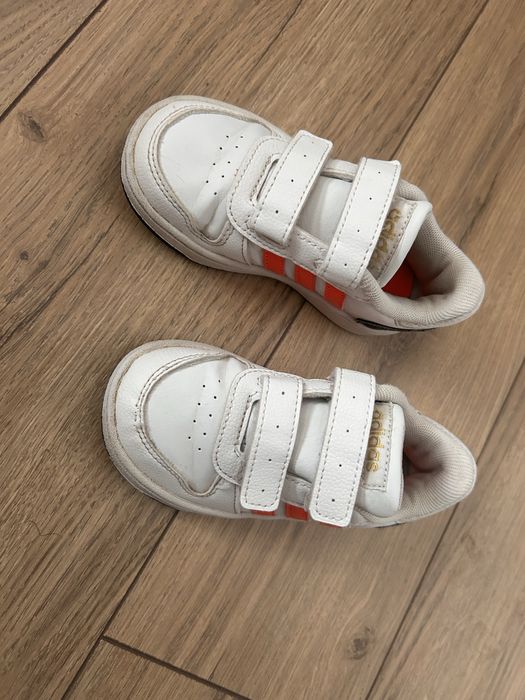 Adidasi marimea 25 originali