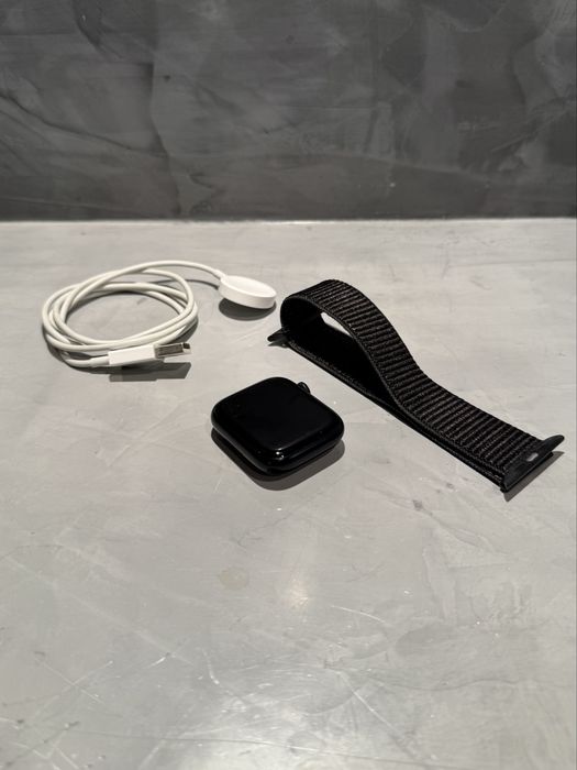 КАТО НОВ Apple Watch 7 45 mm Space Gray