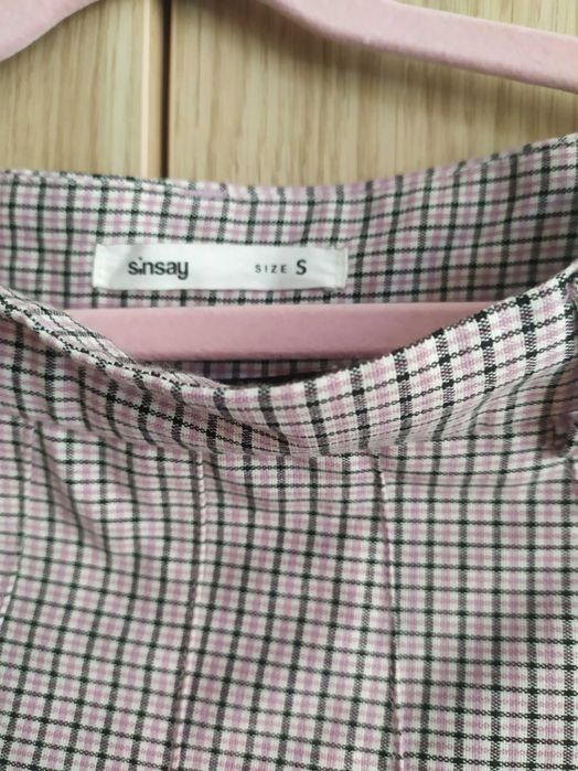 Плисирана пола за момиче