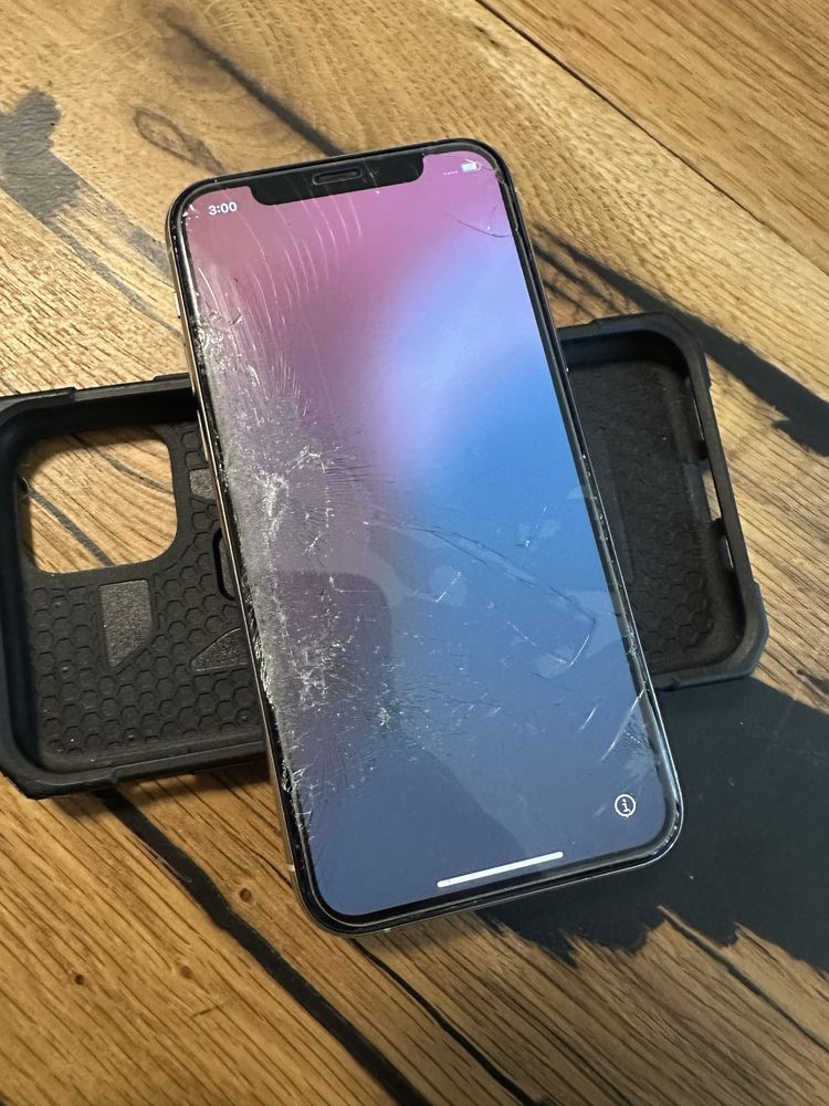 Iphone 11 pro работещ