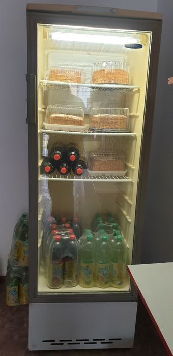 Холодильник витрина