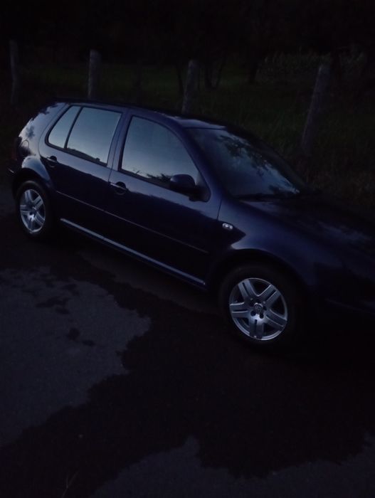 Vând golf 4 motor de 1,6 benzinar