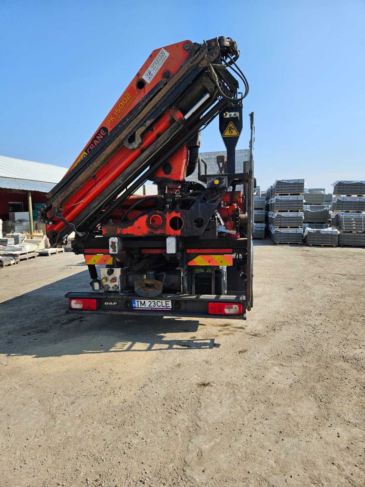 DAF XF 460 camion cu macara