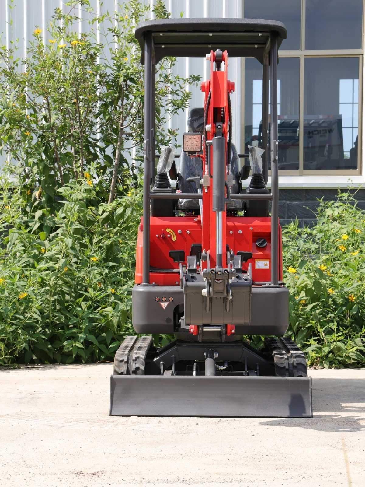 Miniexcavator Lukton 1.6 tone nou cu garantie