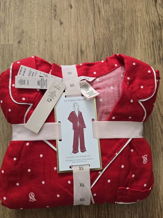 Pijama Victoria's Secret Noua, marime XS