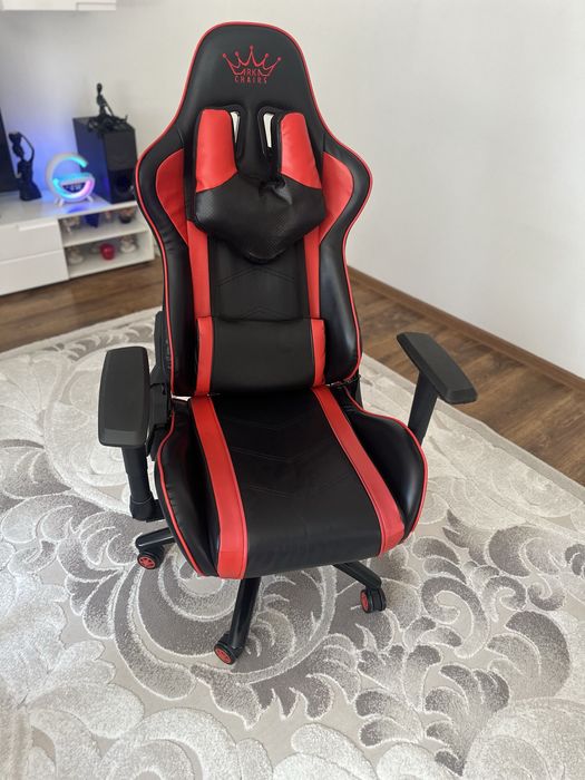 Scaun de gaming cu boxe