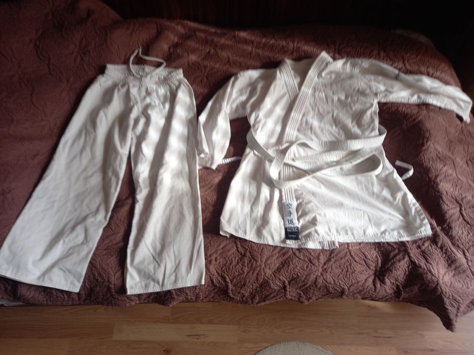 Бяло Кимоно за карате