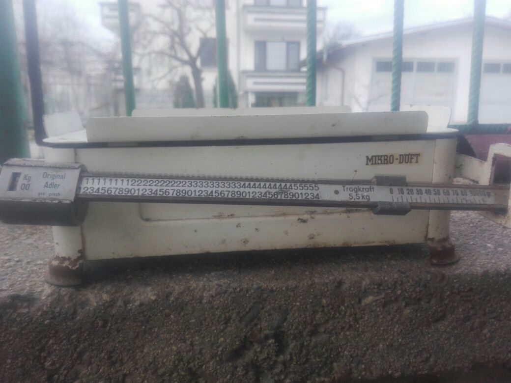 Стара медна тава и метална везна