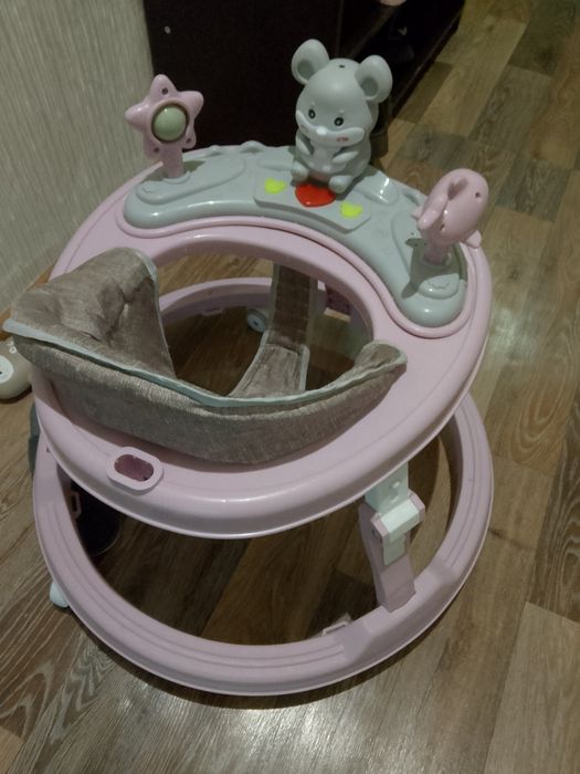 Ходунок детский в хорошем состоянии.