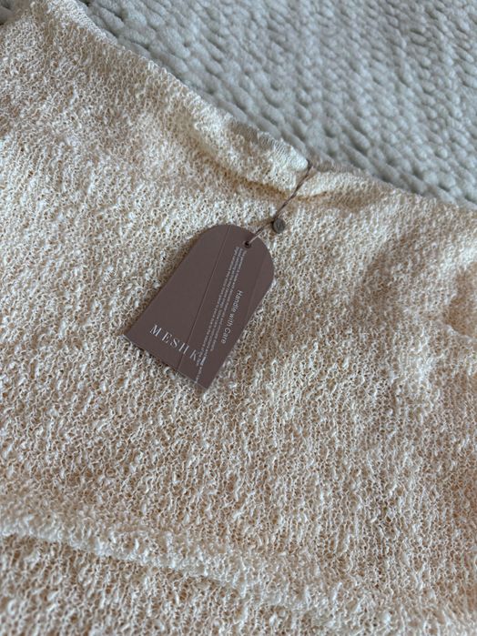 Най-продаваната нова рокля от Meshki. S