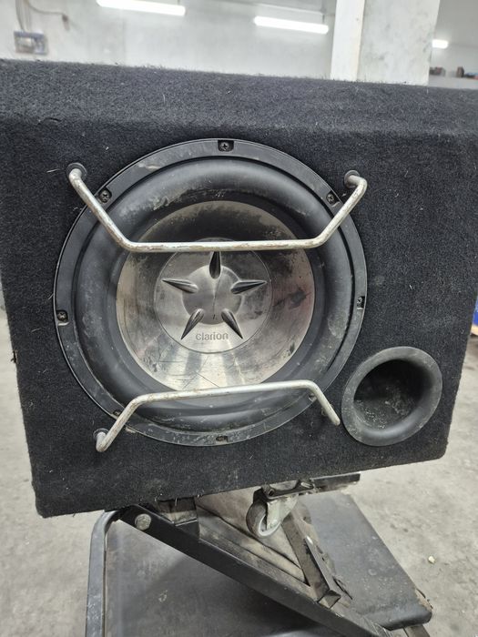 Subwoofer cu amplificator