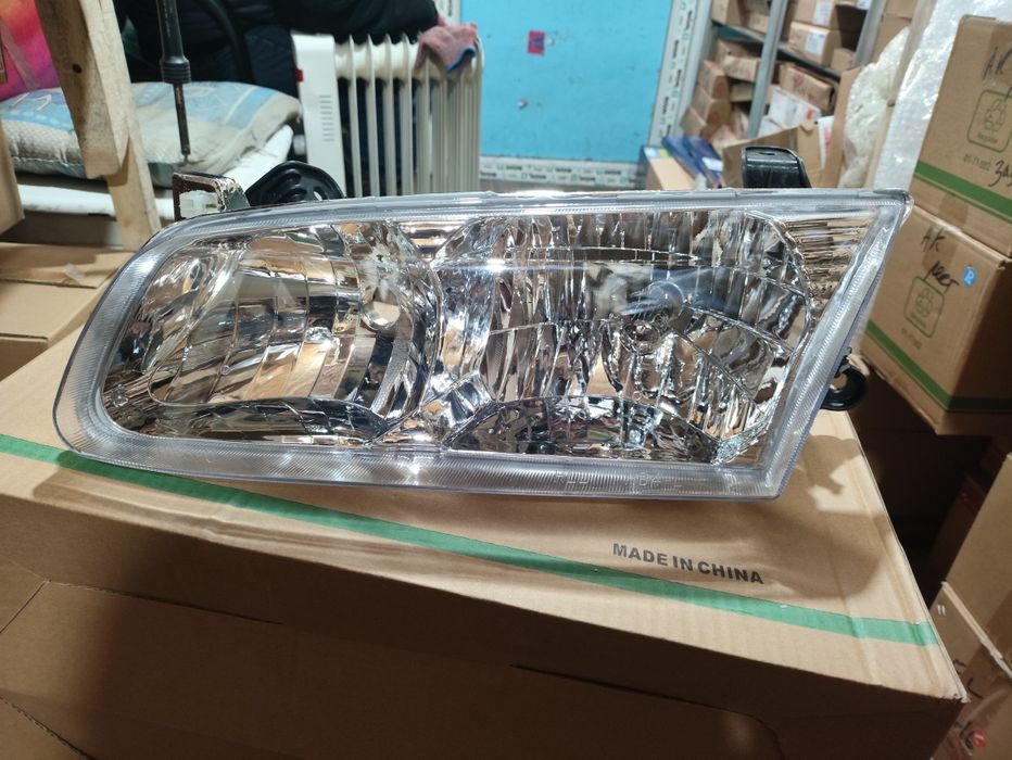 Камри 25 фара Америка