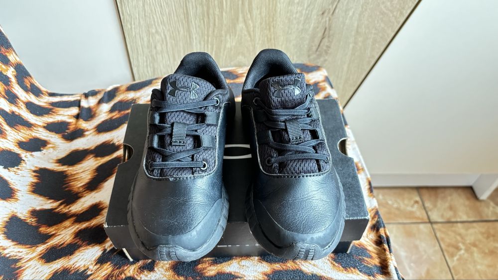 Adidasi under armour copii