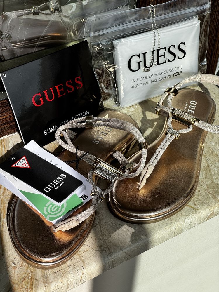 Дамски чехли Guess