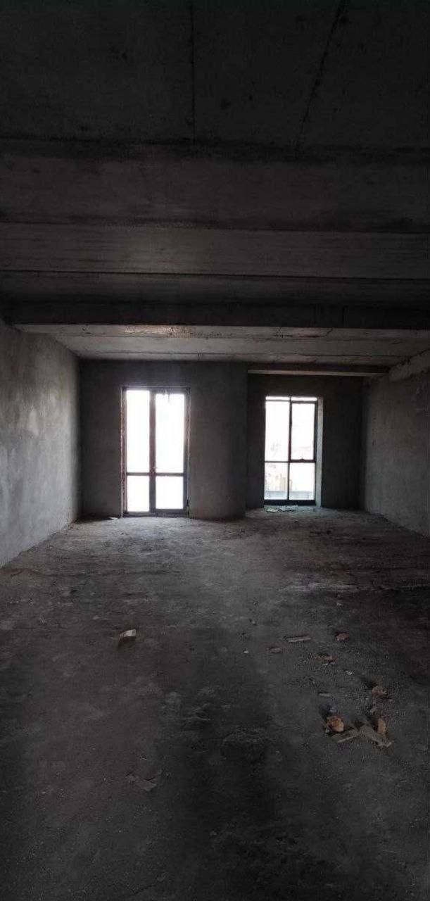 Novastroyka sotiladi 4 xonali Abu Dabiy Huvaydoda 4/2/7 117m²