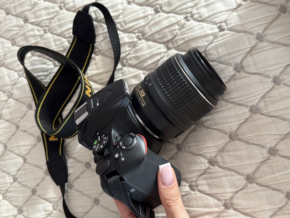 Nikon D5600+ AF-P DXNikkor 18-55 mm+ Nikon 18-140 mm f/3.5-5.6 G ED VR