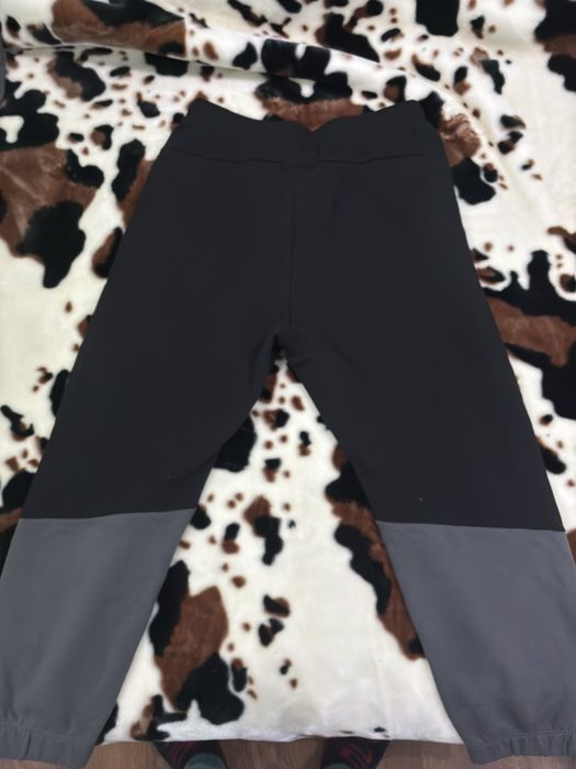 Екип Emporio Armani