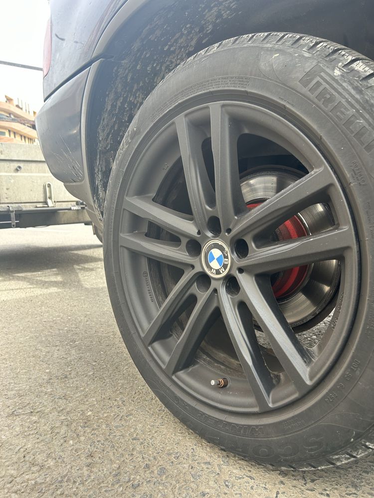 Jante BMW pe 19 cu cauciucuri M+S