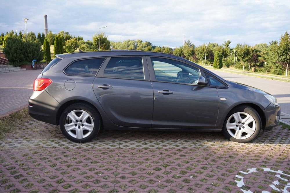 Opel Astra J, 1.7 CDTI 2011