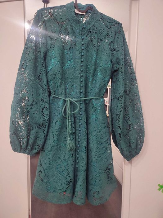 Къса дамска рокля от дантела