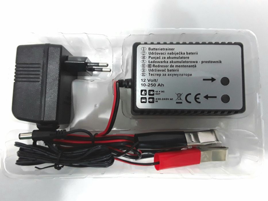 REDRESOR Auto/Moto 12 V/ 13,3 V DC 300 mA - NOU - 50 Lei