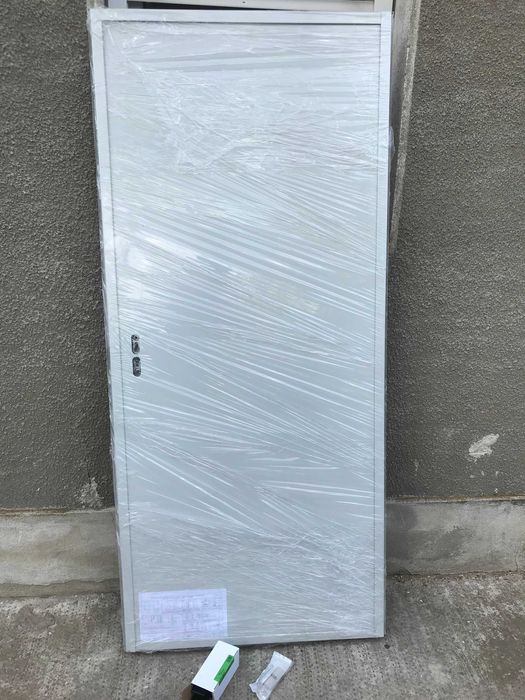 Usa metalica, stanga, 90x205cm, noua 90 x 205 cm