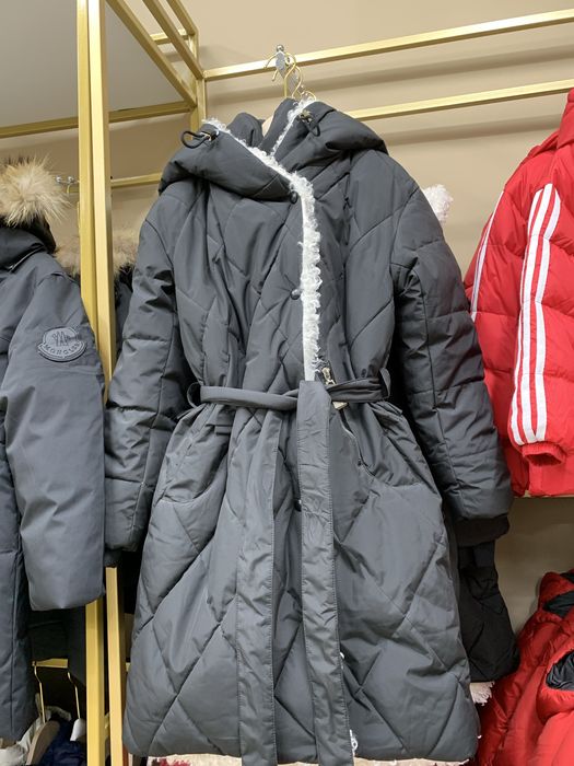 Продам зимние куртки